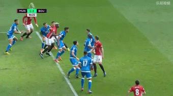 伊布玩花式足球,功夫足球代言人武僧佩佩