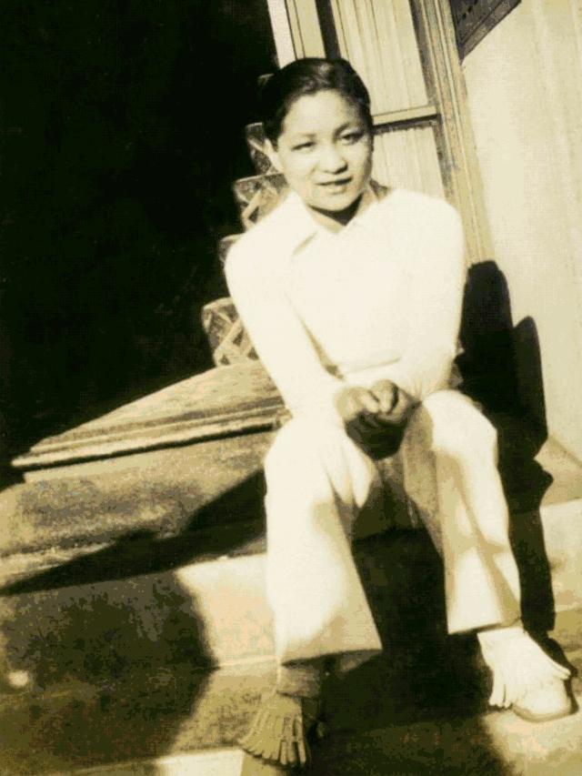 她一生只拍了一部电视剧,她一生只拍过一部电影