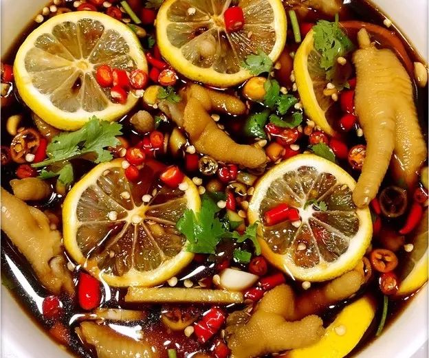 网红柠檬酸辣鸡爪你吃了吗,酸辣柠檬鸡爪最火视频