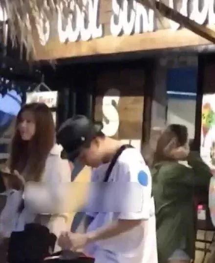 林允没整之前的样子,林允回应撕脚皮视频