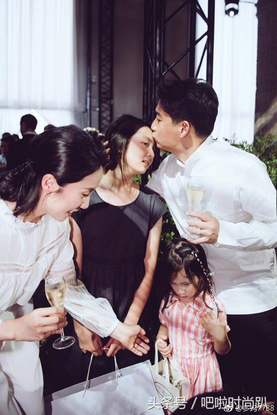 多多李嫣走秀视频完整版,多多李嫣同台走秀