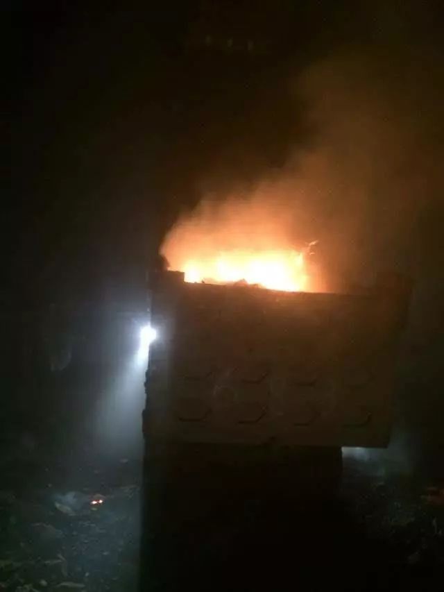 真“机”不怕火炼，李波驾驶沃尔沃挖机与死神擦肩而过