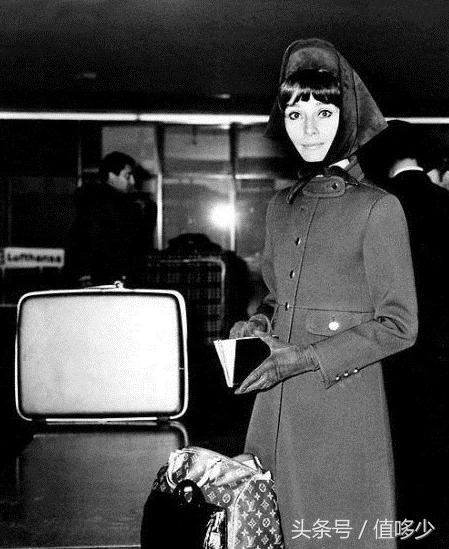 古驰和lv包包哪个最保值,最值得买的LV包包有哪款