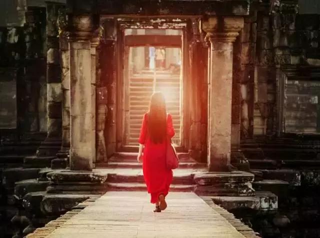 推荐和战狼差不多的电影,比战狼好看的电影叫什么名字