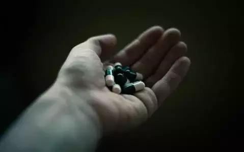 法律人，如何看待9.0分电影《我不是药神》