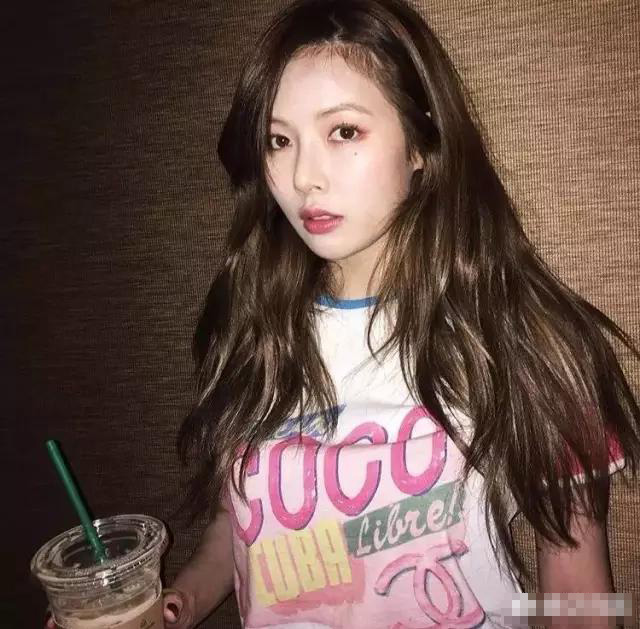 平胸是由什么决定的,平胸是生理特征吗