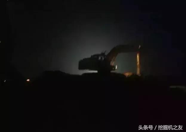 买台二手挖机开了一年只亏一点,二手挖机到底值不值得买