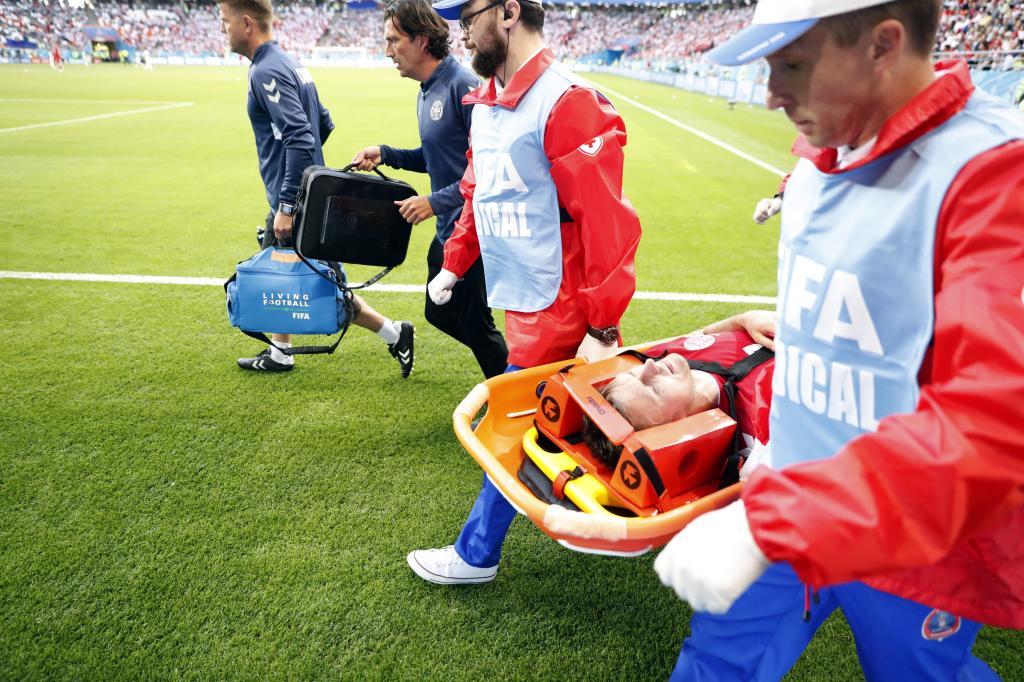 丹麦中场受伤视频,丹麦球员怎么受伤的欧洲杯