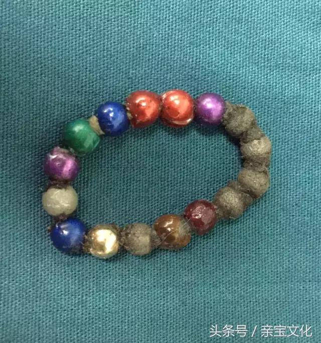 2岁女宝吐了十几次,2岁儿童一天吐10次