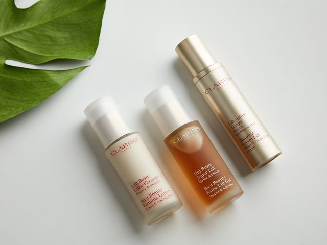 20岁女性胸部下垂松弛外扩,胸外扩下垂松弛有什么补救方法