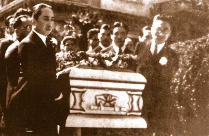 阮玲玉因为什么谣言而自杀,阮玲玉之死