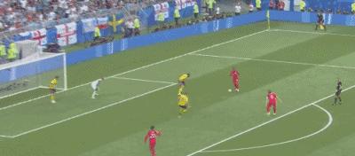 斯特林面对超级大空门不进,斯特林梅开二度却遭客场进球淘汰