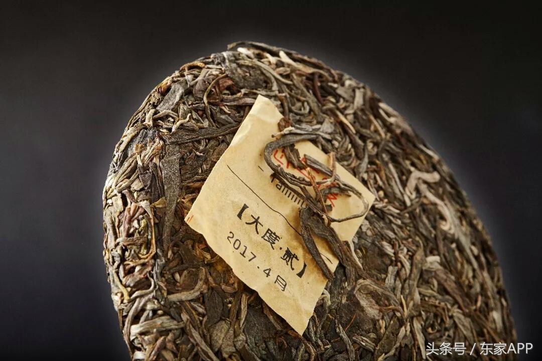 普洱生茶表面发霉跟白霜怎么区分,怎么判断普洱茶是白霜还是霉变