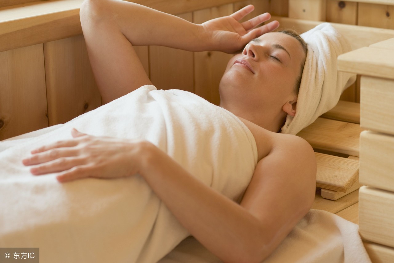 你的“大姨妈”是什么颜色？出现6种颜色要当心，可能是妇科疾病