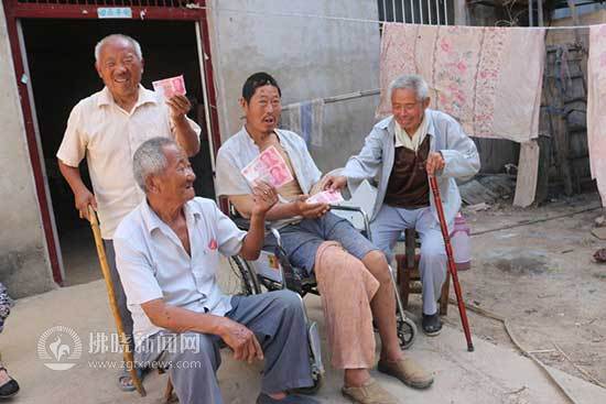 退休教师马敬好无私奉献暖人心