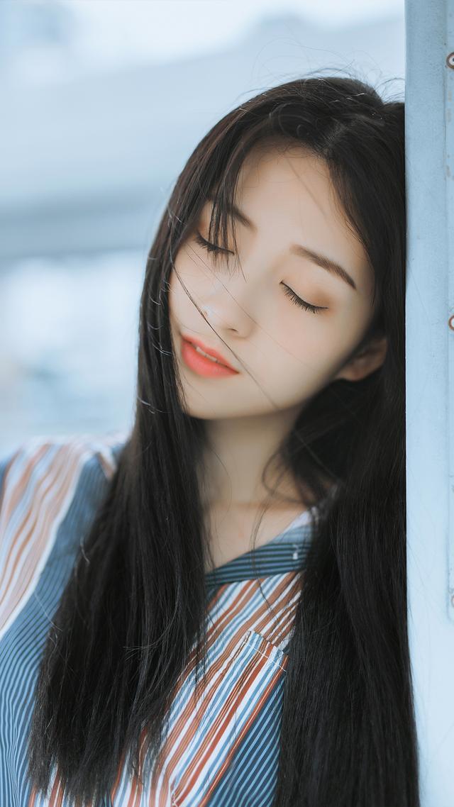 再次见到暗恋对象怎么发朋友圈,怎么发朋友圈让暗恋对象主动找你