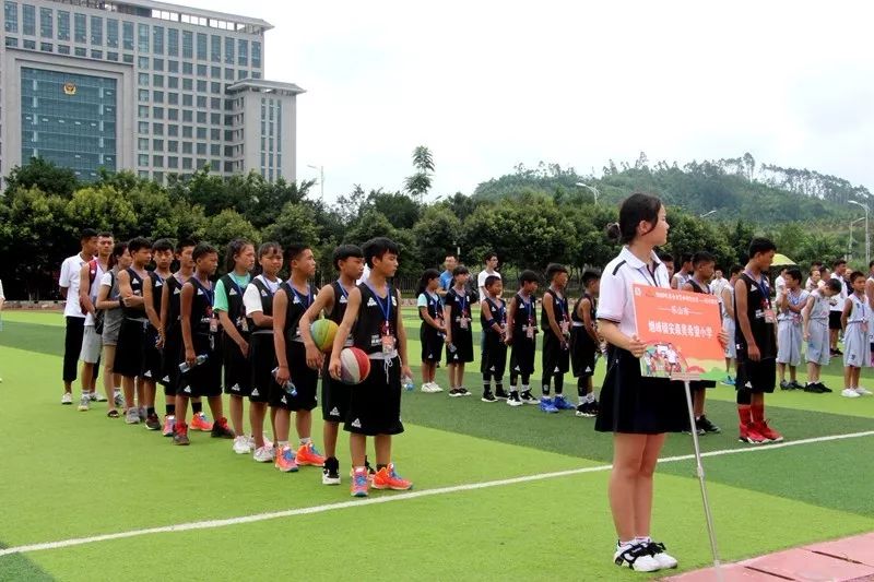 足球没有篮球精彩,足球没有篮球激烈