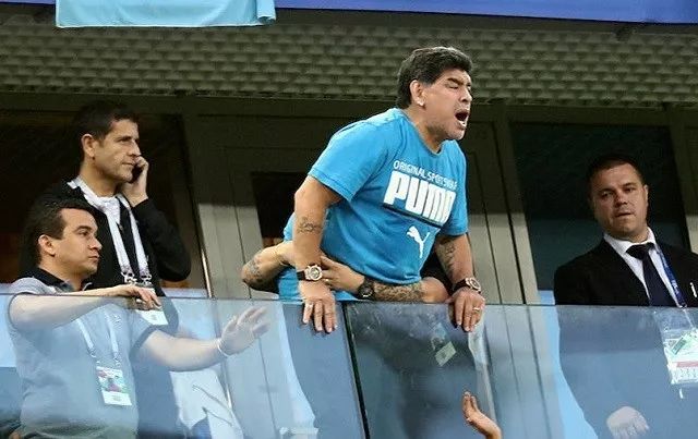 都是足球流氓，战斗民族为何能碾压英国人？