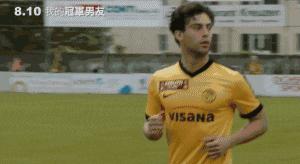 这部同志片,拍出了足球场上的最大秘密