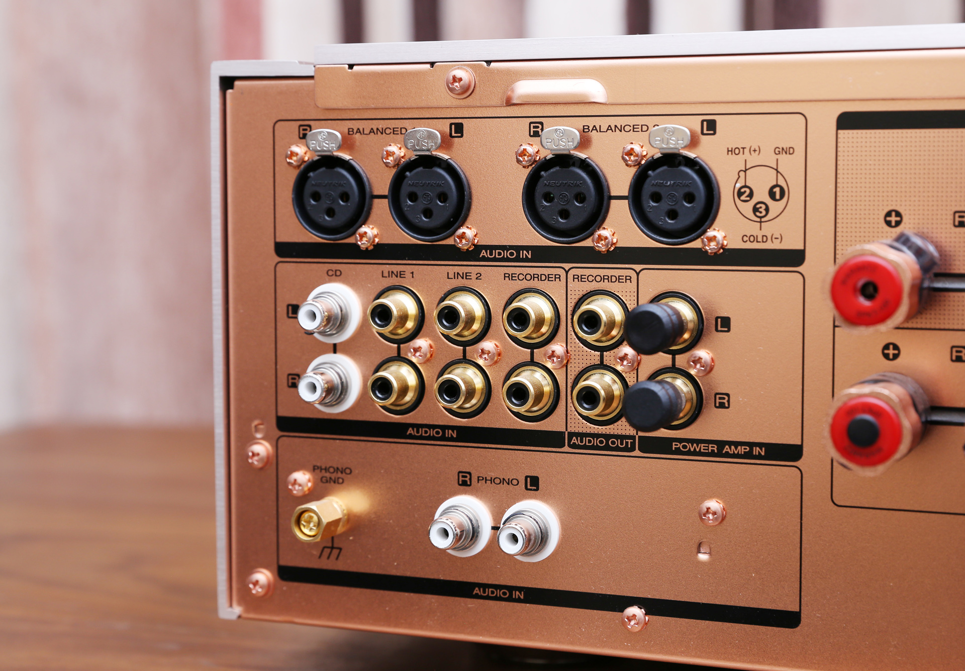 推荐一台万元以下的hifi功放,马兰士pm8006与马兰士pm10区别