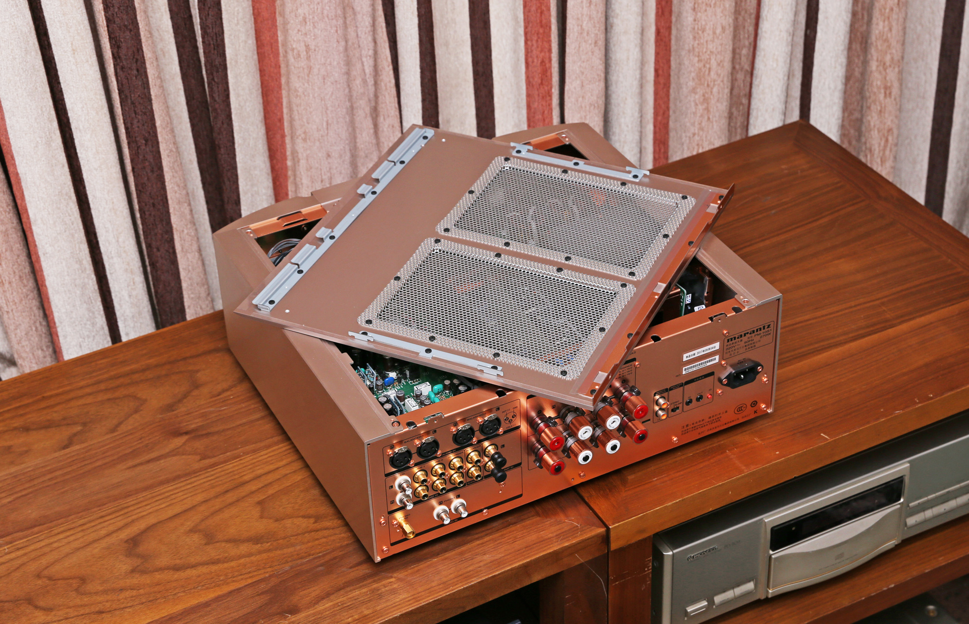 推荐一台万元以下的hifi功放,马兰士pm8006与马兰士pm10区别