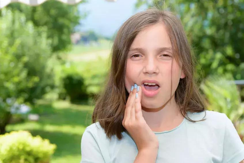 小孩老长口腔溃疡怎么办,孩子经常长口腔溃疡怎么办