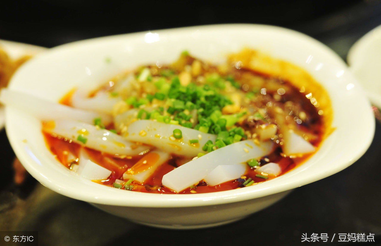 淀粉做凉粉的家常做法,半碗豌豆凉粉的做法