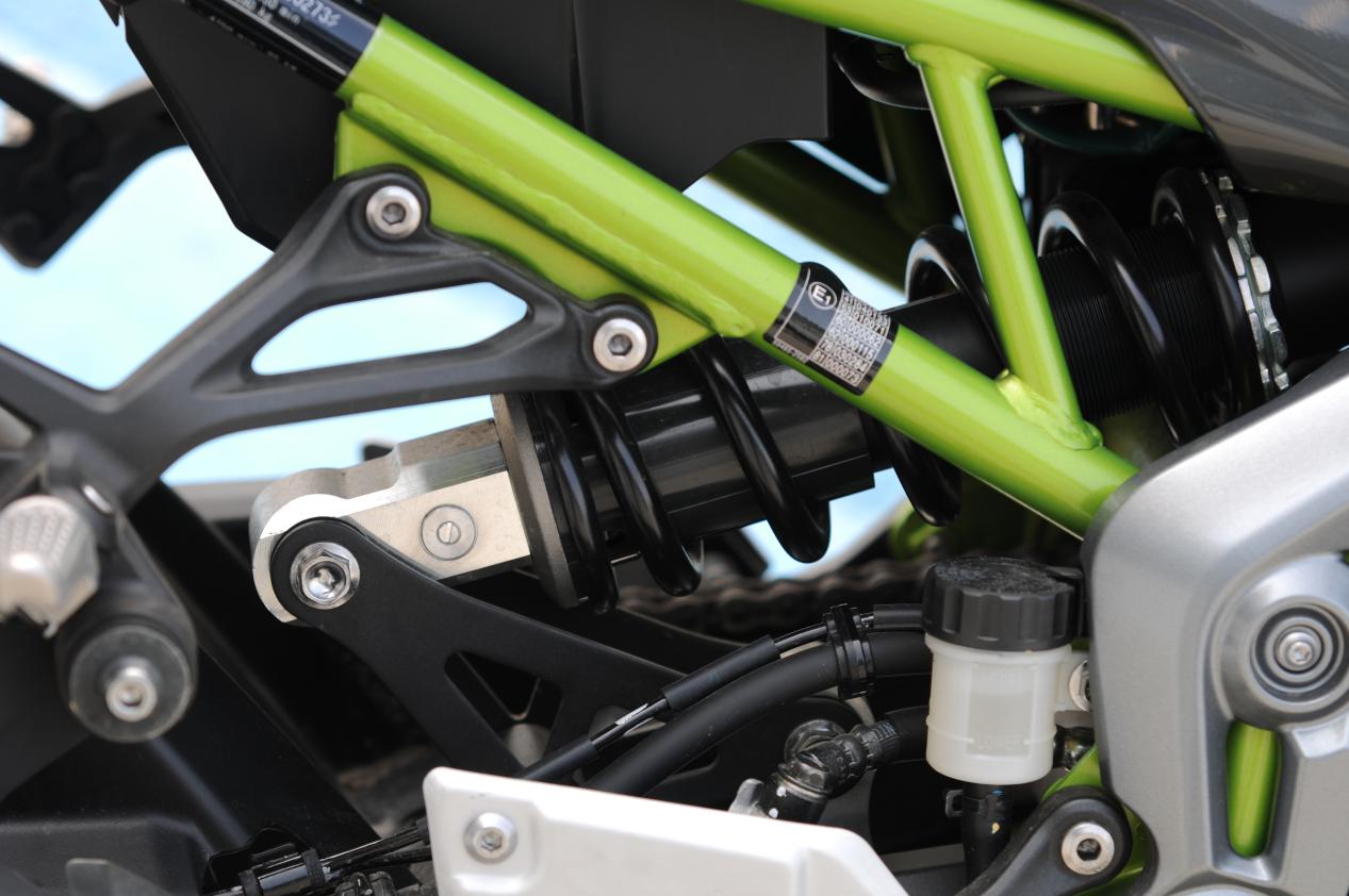 川崎z900有弯道abs吗,川崎z900拉爆