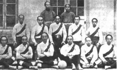 北京承办过几次国际足球比赛,现在的足球和20年前的足球比赛