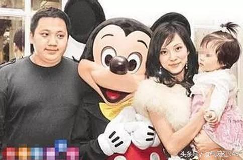 她激吻车震被曝光后道歉？曾被绑架撕到只剩*裤内**！至今无人敢娶