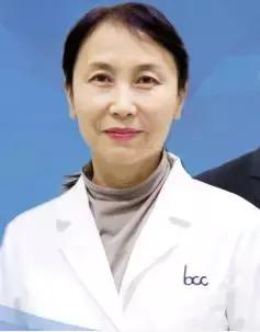 北京协和医院眼科专家李莹：孩子天天看屏幕，要配蓝光眼镜吗？