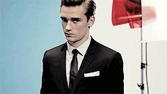 法国队身价过亿的两个人,法国队球员老婆