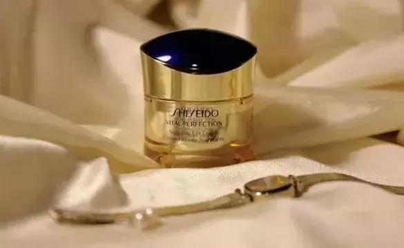 资生堂十大必买经典款,最值得买的护肤品资生堂