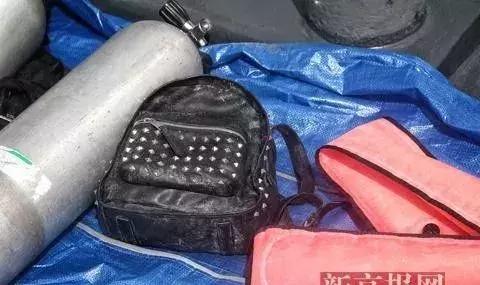 翻船的那一刻,翻船的瞬间