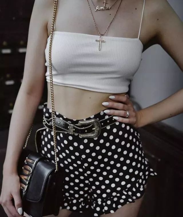 ins穿搭博主女生小个子,18岁ins风穿搭