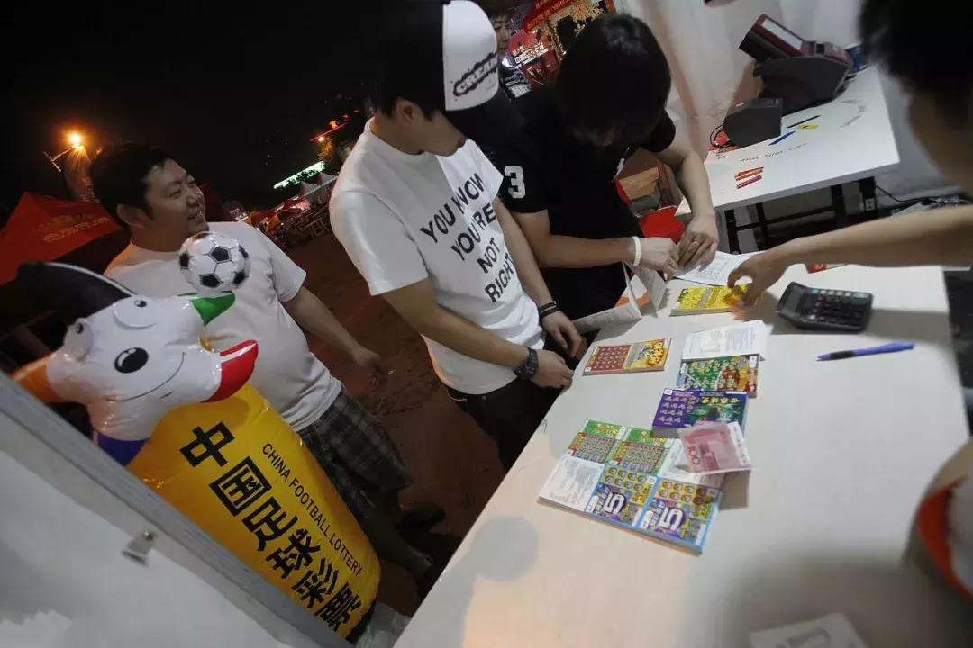 熬夜看球的后果,熬夜看球是情怀