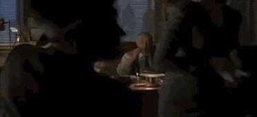 为什么足球运动员喜欢摸头,足球运动员为什么喜欢摸头