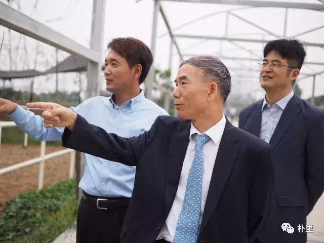 这个韩国欧巴11年前来西安，盖农场当农夫，还娶主播做媳妇儿