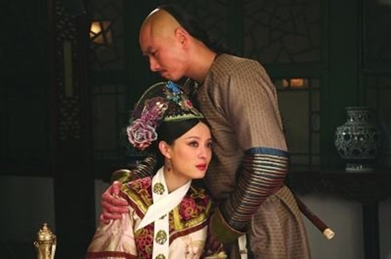 甄嬛传果郡王死了浣碧撞棺而死,浣碧死后甄嬛扯断佛珠是什么意思