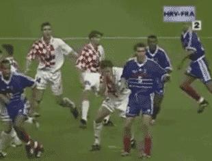 足球是空间的艺术,足球是不是艺术