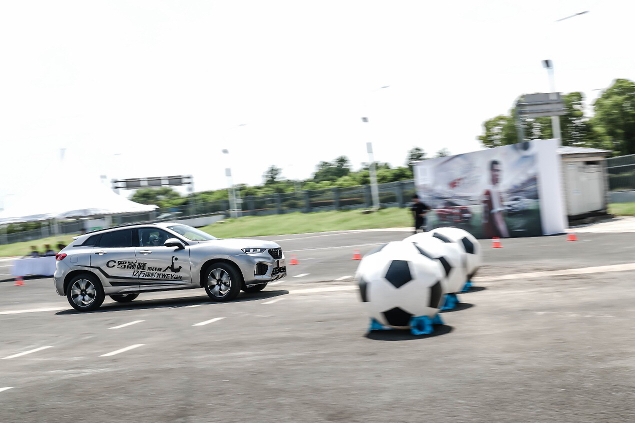 “亿万喝彩，我WEY球狂”WEY品牌C罗巅峰挑战赛热袭“汉城”