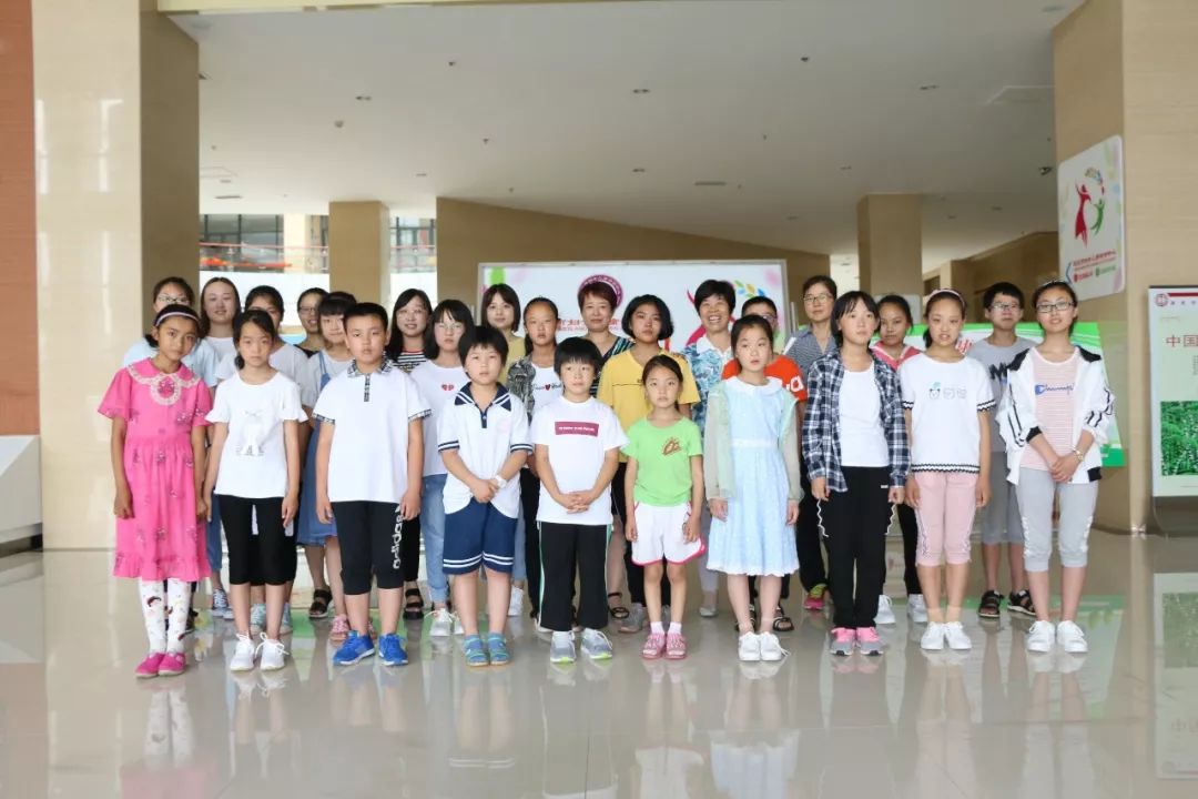 莱芜市妇联、市妇女儿童活动中心组织20名山里娃赴济南参加“爱·圆梦泉城——关爱农村困境儿童行动”公益夏令营