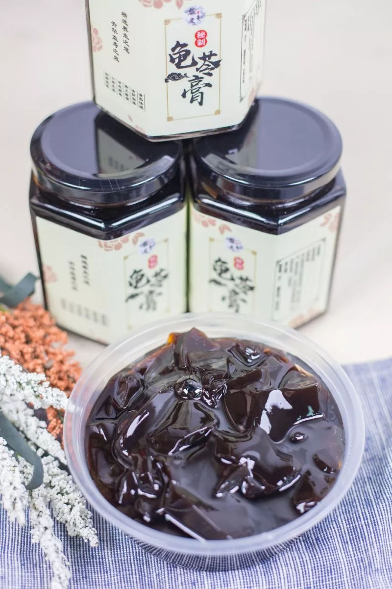 一周只卖3天网红龟苓膏，熬夜睇波食一盅即刻下火