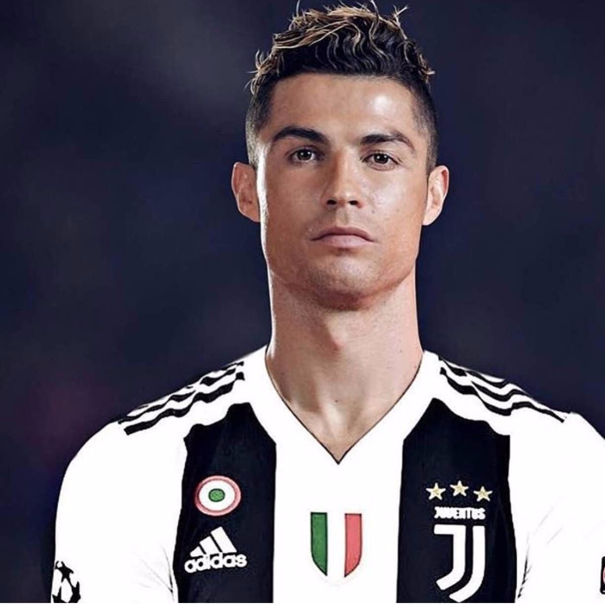 尤文冒险买C罗亏吗？加盟仅24小时卖52万件球衣，完爆内马尔