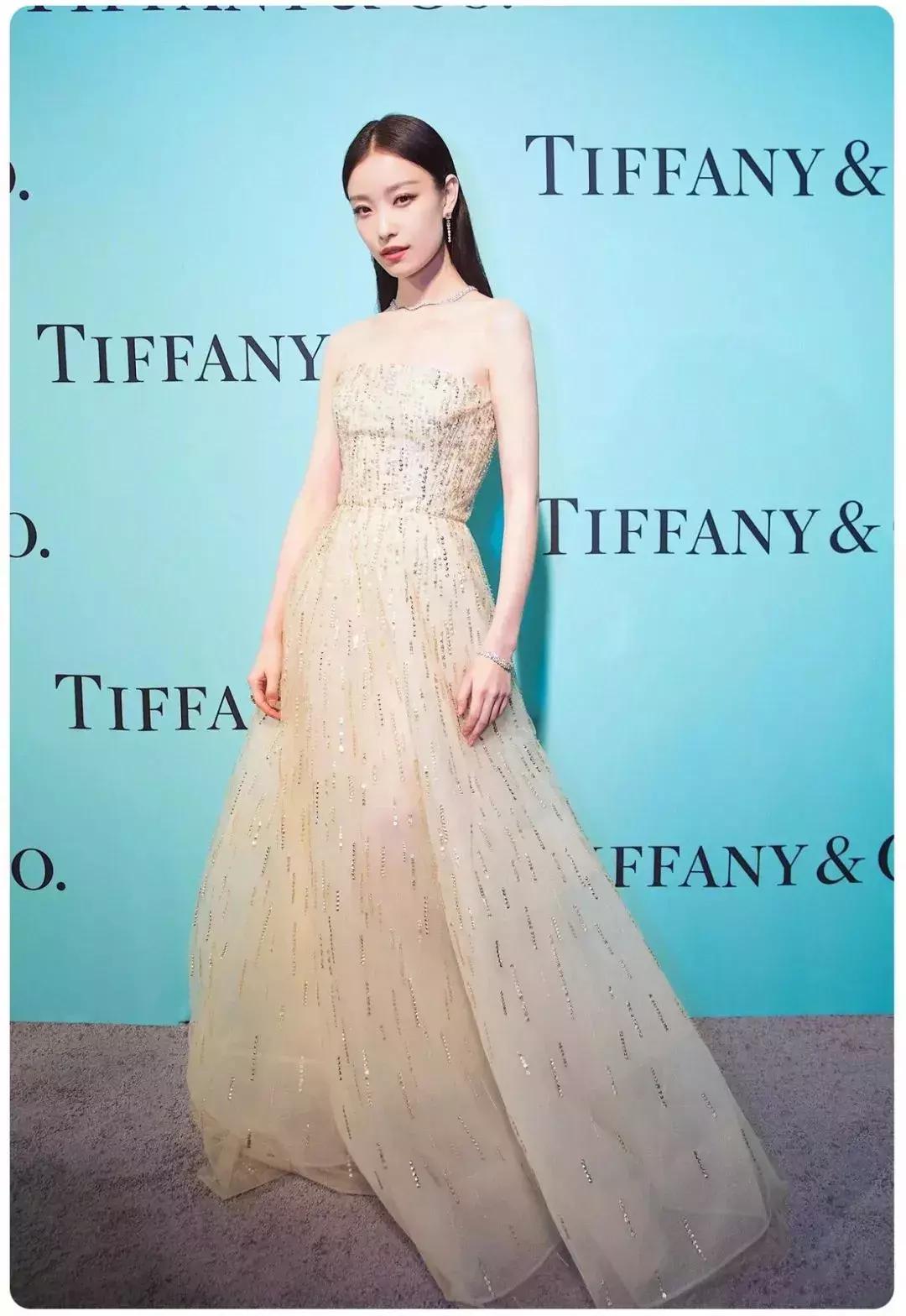 为什么你穿长裙不好看,连衣裙要怎么穿才好看