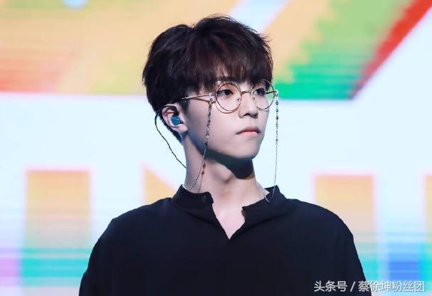 ninepercent的演唱会蔡徐坤陈立农,ninepercent蔡徐坤陈立农合体拥抱