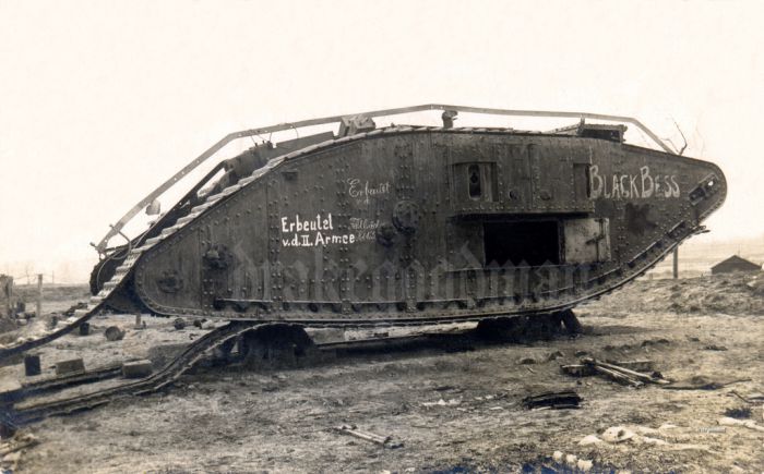 从第一次世界大战开始，坦克就已经娘化了！