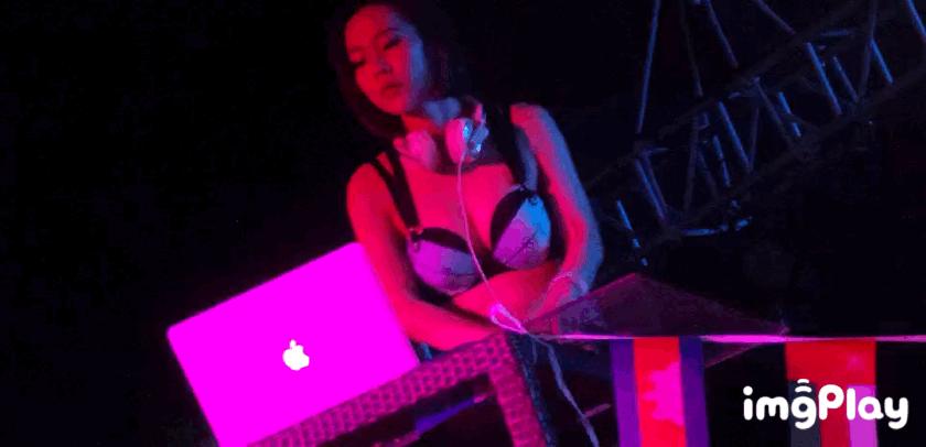 千朝浪屿水上乐园夜场视频,千朝浪屿水世界夜场好玩吗