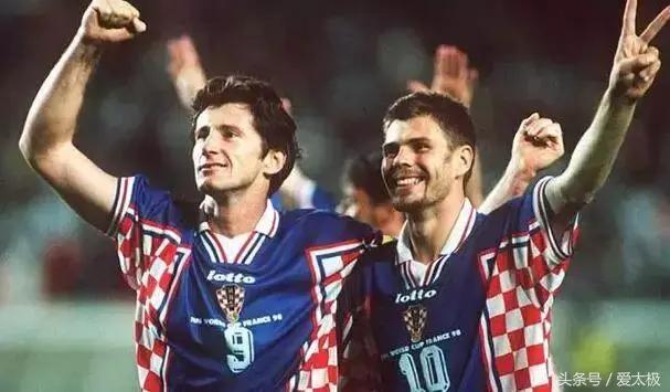 法国队大力神杯夺冠时刻,法国世界杯夺冠20周年