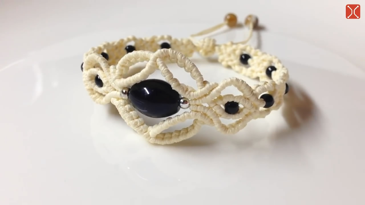 新款925银光面简约手工编织手链,红绳手链100种编织教程完整视频